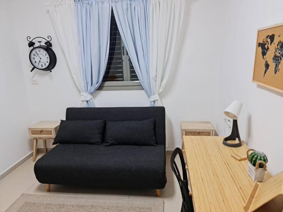 Апартаменты מרחק נגיעה בתקווה Petach Tikva Экстерьер фото
